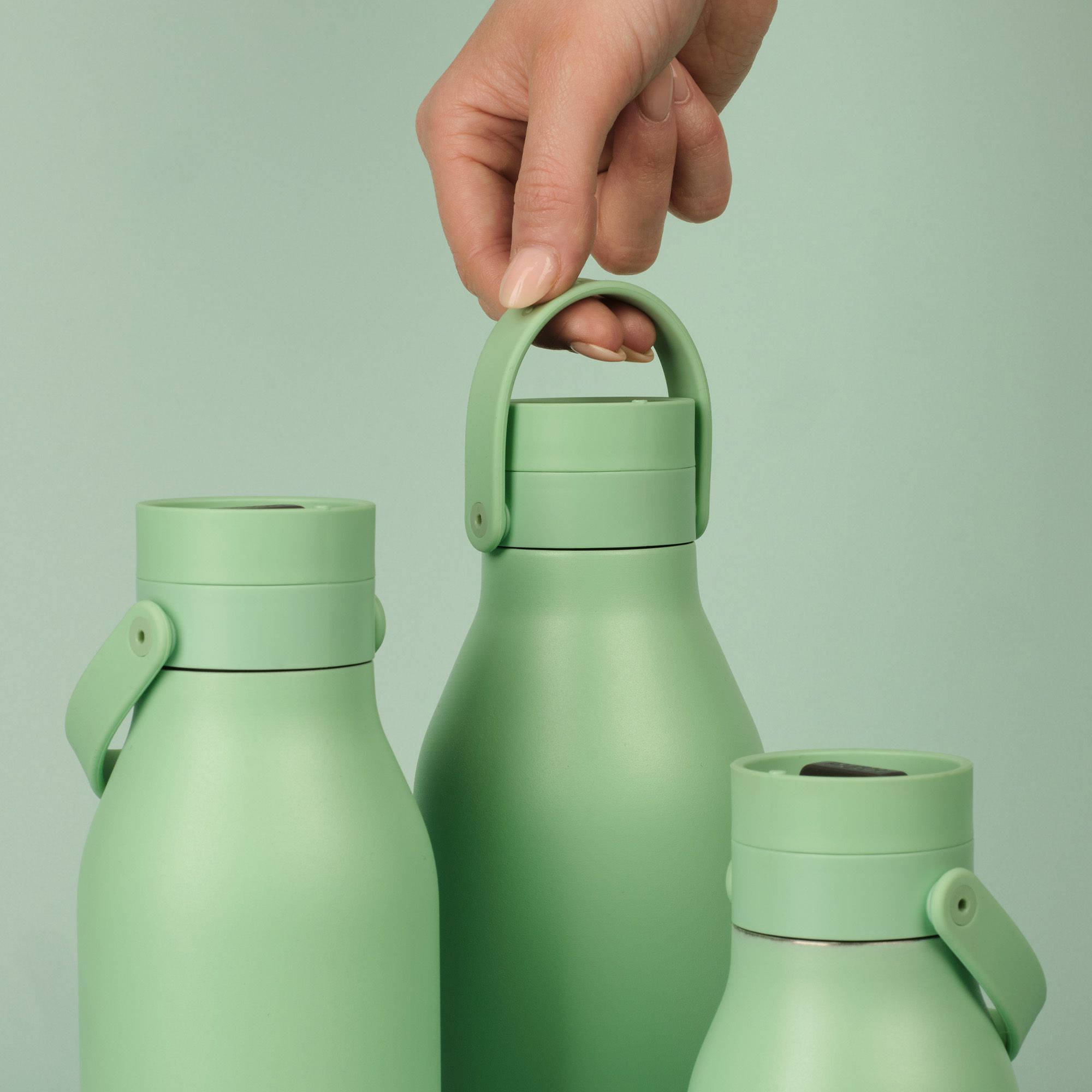 Circular&Co Website_ Stainless Steel_Reusable Bottle_ Seaglass Green _4 Circular&Co Reusable Stainless Steel Water Bottle Seaglass Green