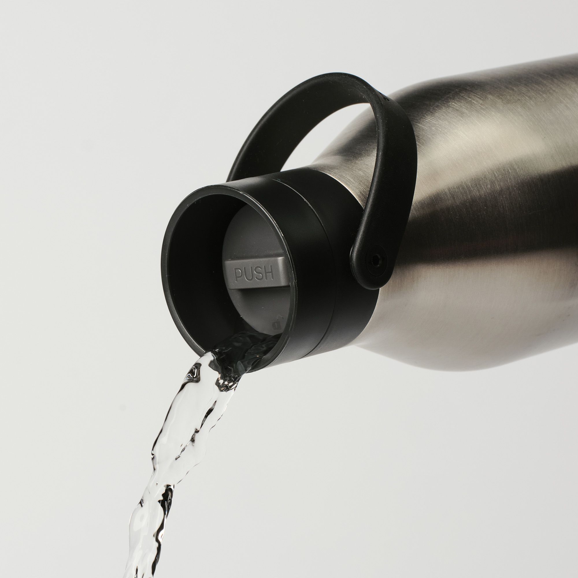 Circular&Co Website_ Stainless Steel_Reusable Bottle_Uncoated Ink_3 Circular&Co Reusable Stainless Steel Water Bottle Uncoated Ink Black